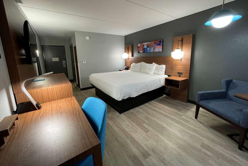 La Quinta Inn & Suites By Wyndham Fayetteville I-95 الغرفة الصورة